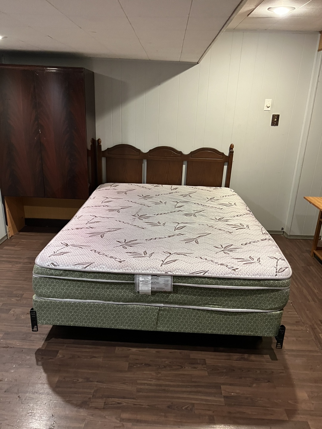 Mattress and box thumbnail