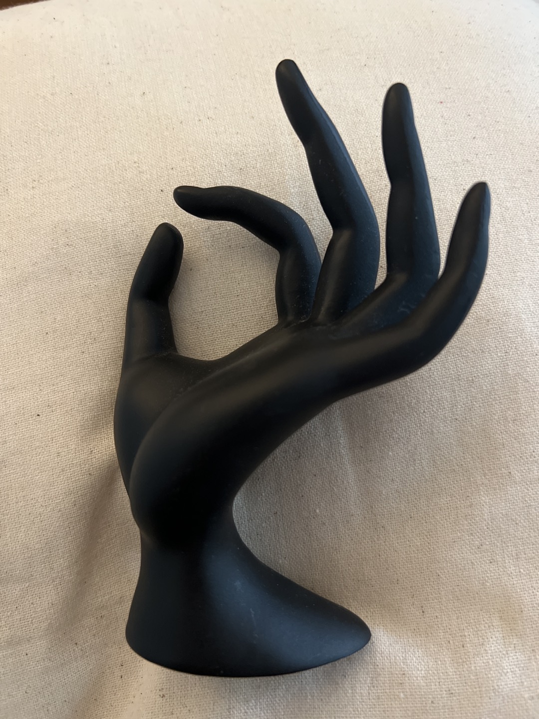 Black porcelain hand sculpture - photo 2