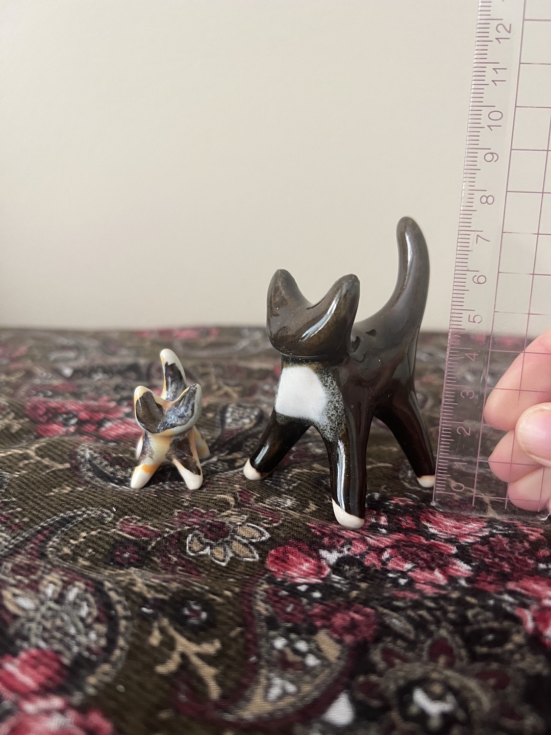 Small Ceramic Cat Figurines - photo 2
