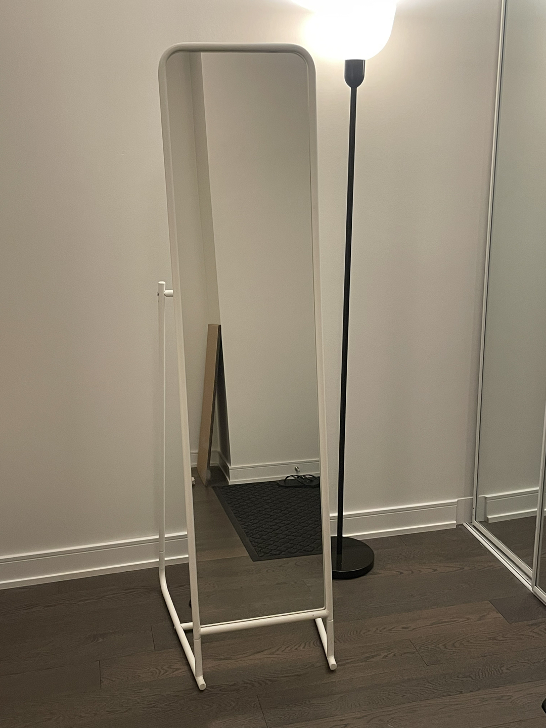 Full length mirror with hooks on back - photo 2