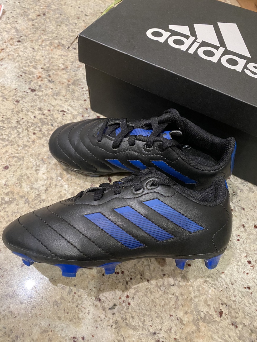 Boys Soccer Cleats & Shin Padd - photo 3