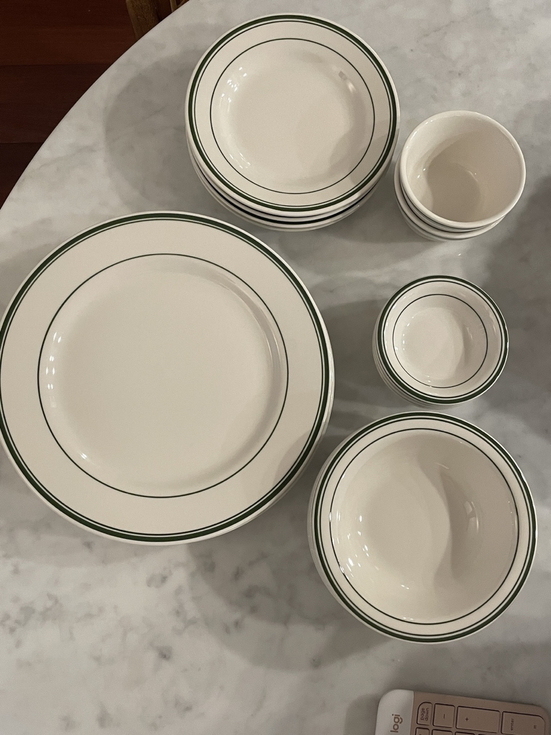 Tuxton Green Bay Set 4