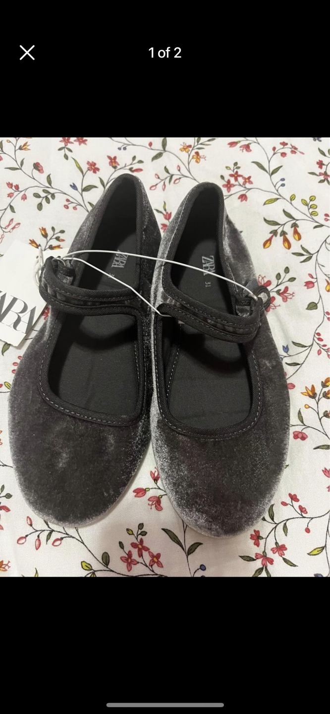 Grey Velvet Ballet flats size 31