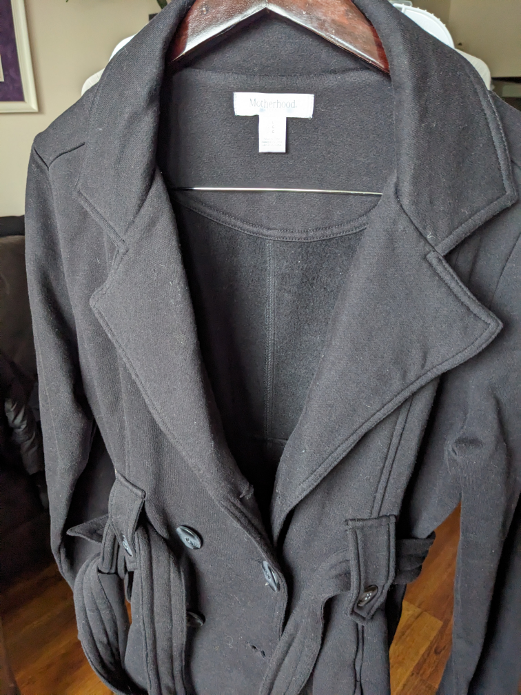 Maternity Coat with belt size Large $25 - photo 3