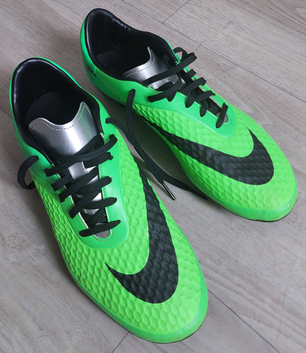 soccer cleat image indicator(4)