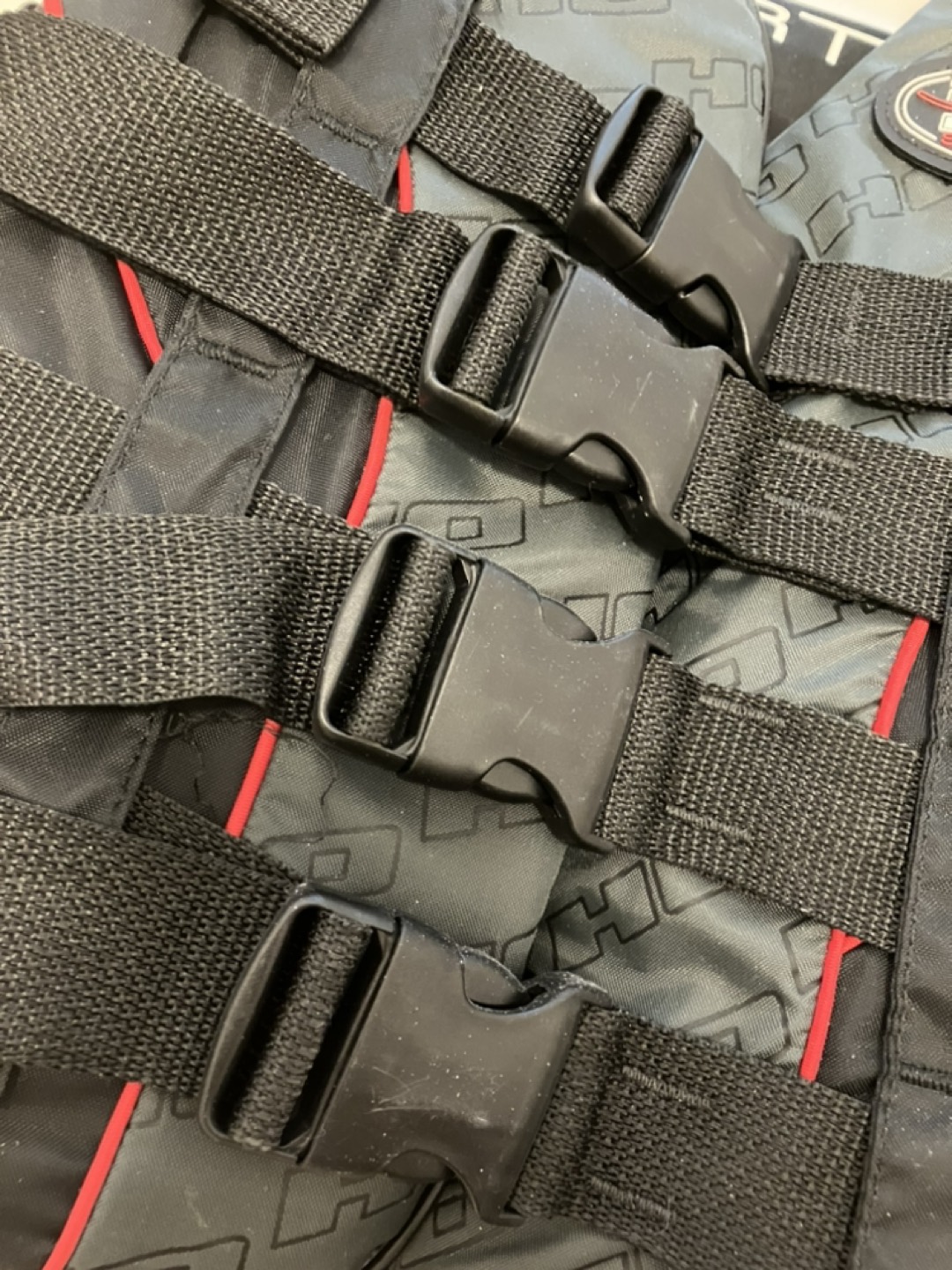 Life jacket, size small - photo 2