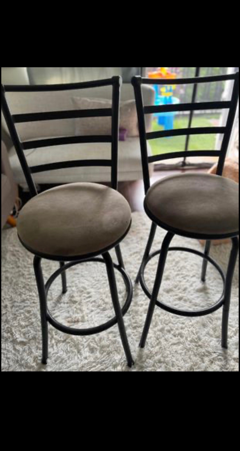 Bar / countertop stool