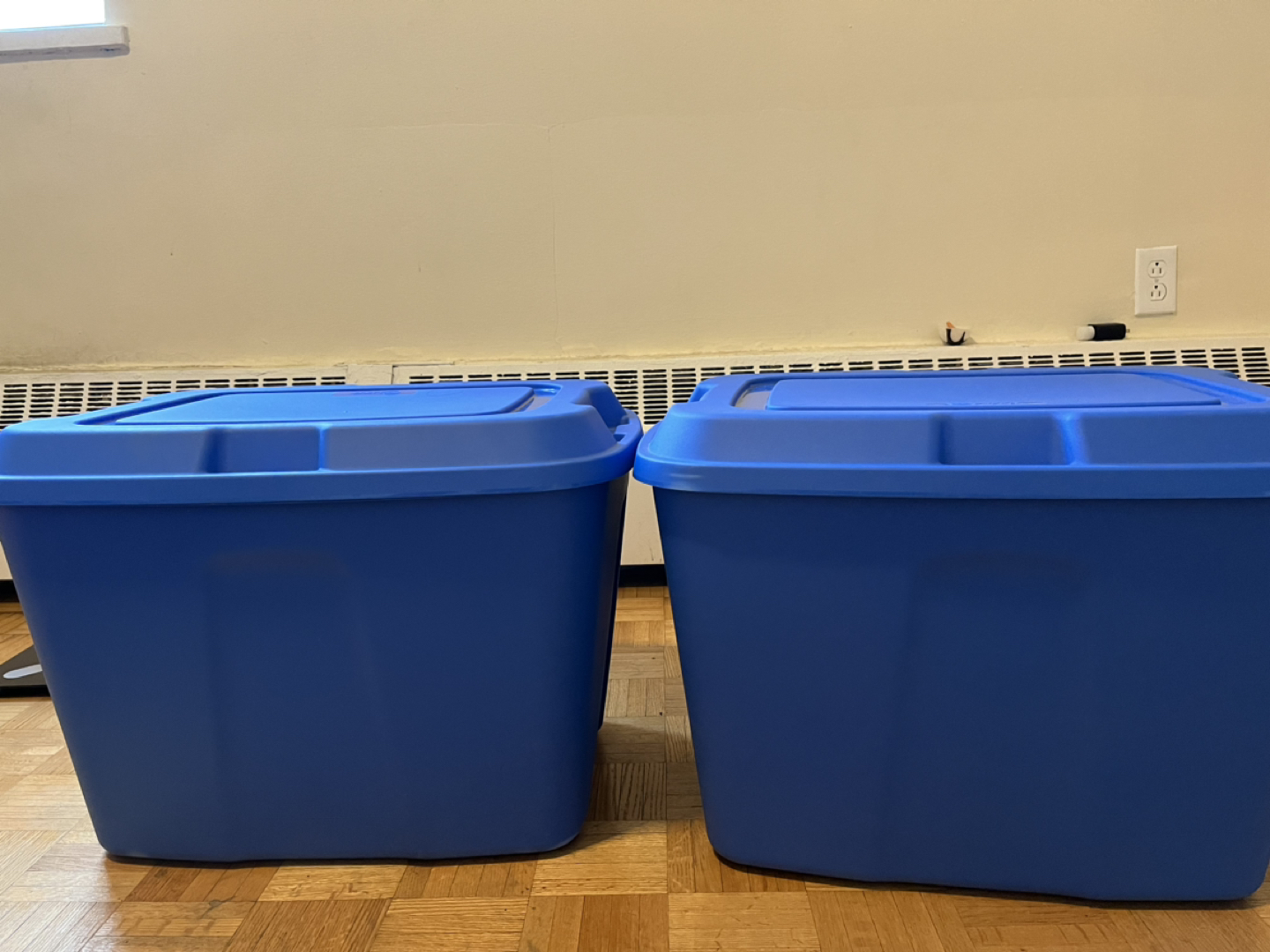 Storage bins(74Ltrs)