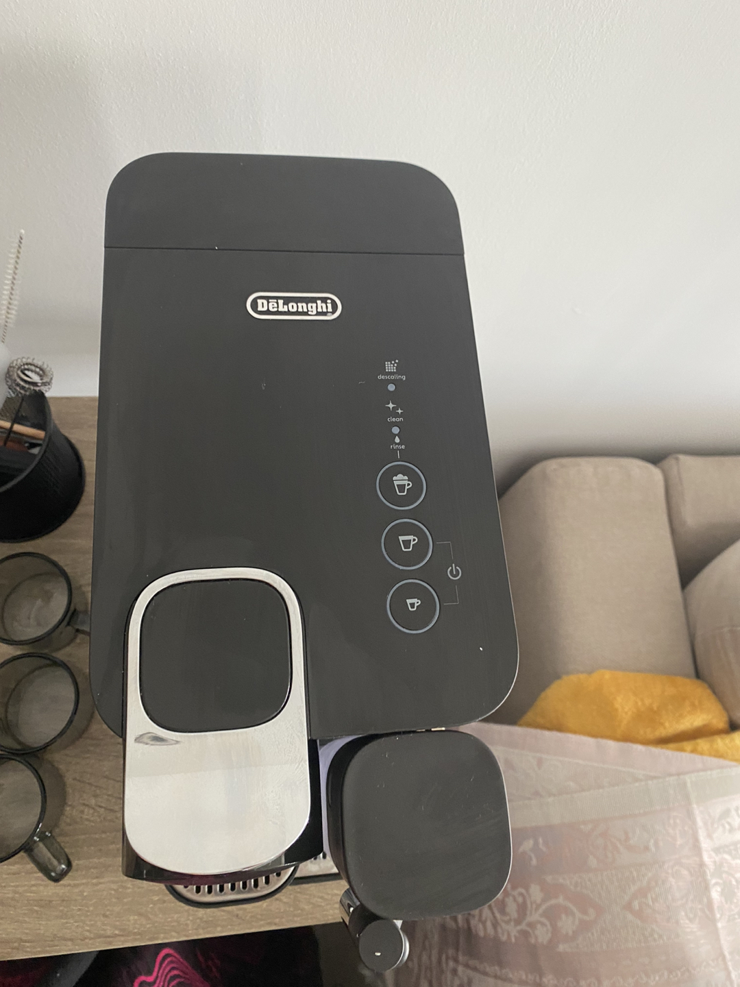 Nespresso ® Lattissima One Black Espresso Machine by De'Longhi ® image indicator(3)