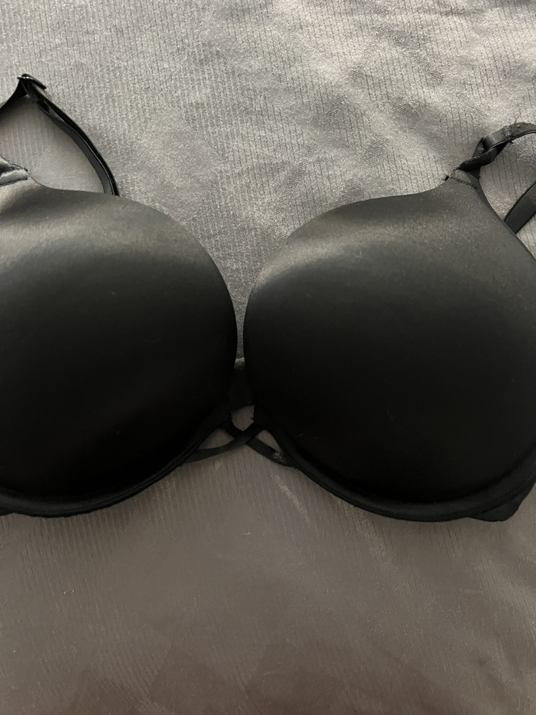 💰 Victoria Secret Bombshell Bra thumbnail