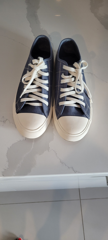 AE Sneaker Size 6 - photo 2