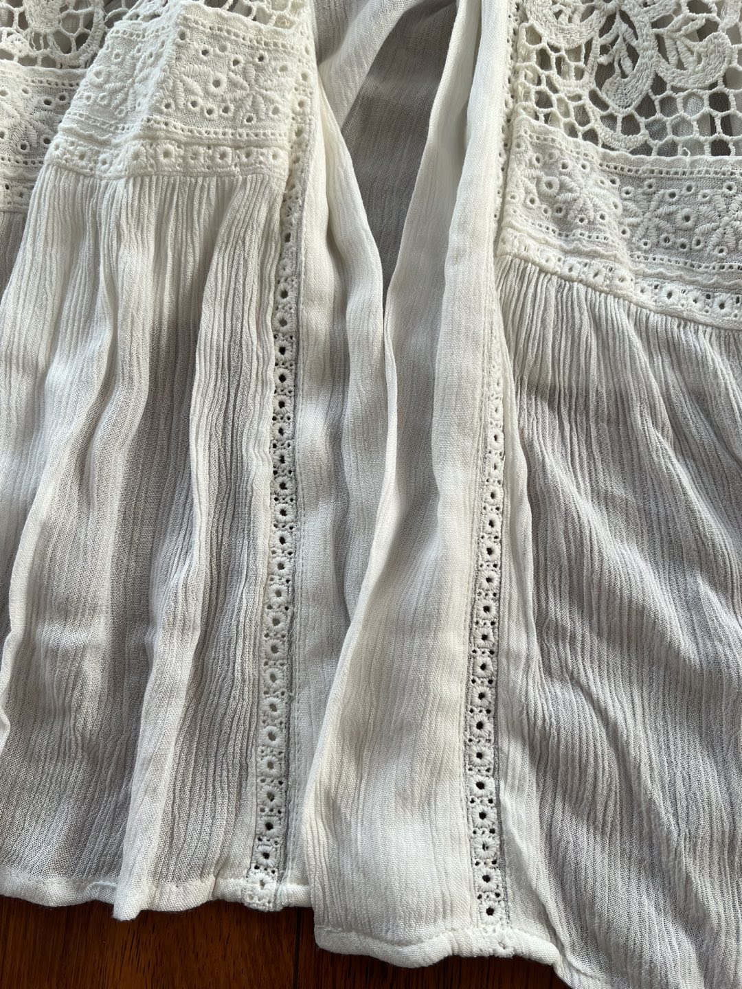 BNWT Anthrologie white top retail $150 image indicator(5)