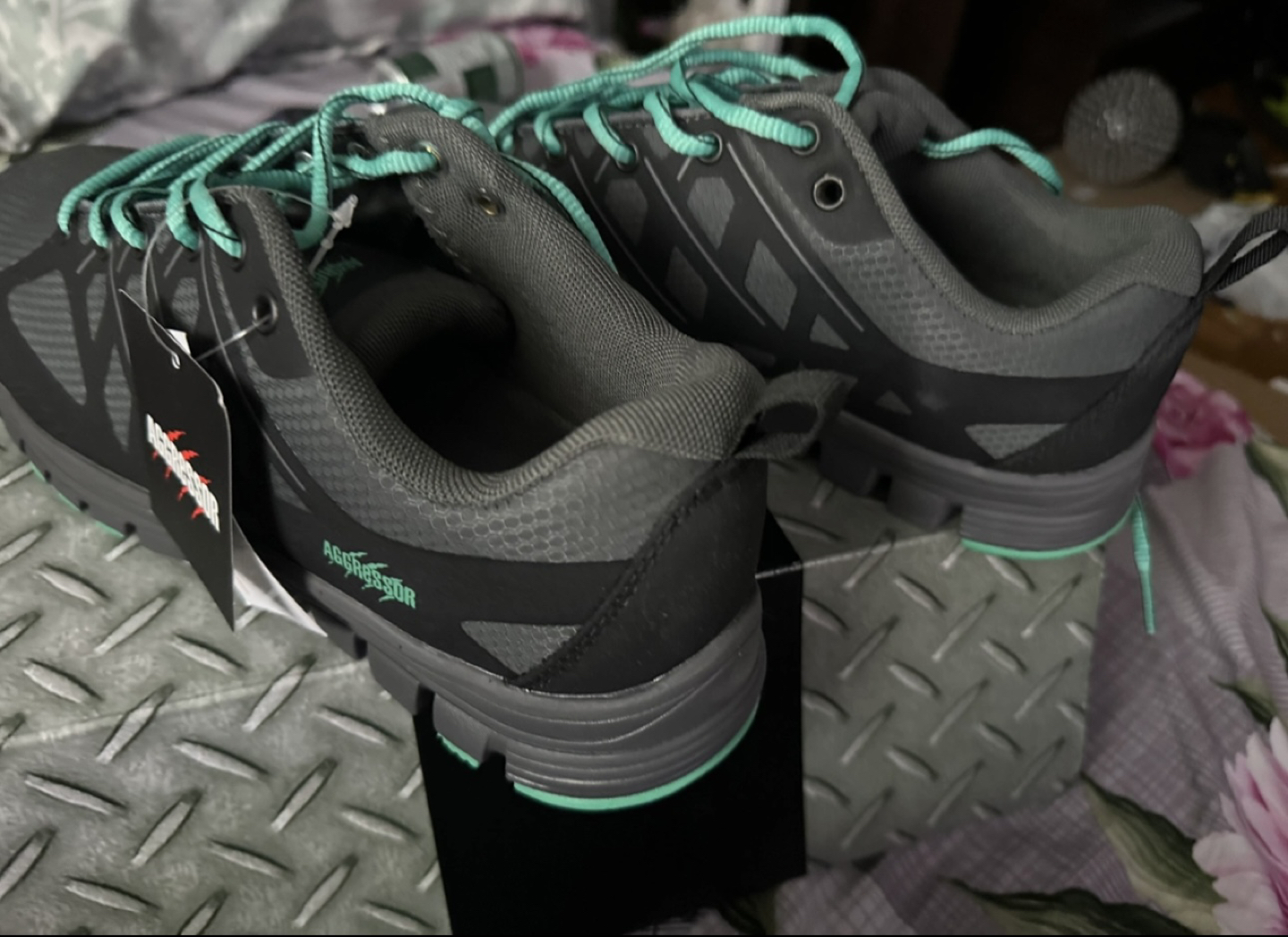 Women’s safety shoes 9.5 thumbnail