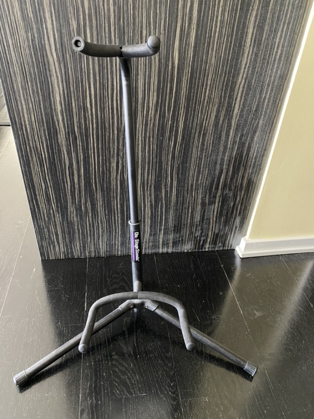 Guitar Stand thumbnail