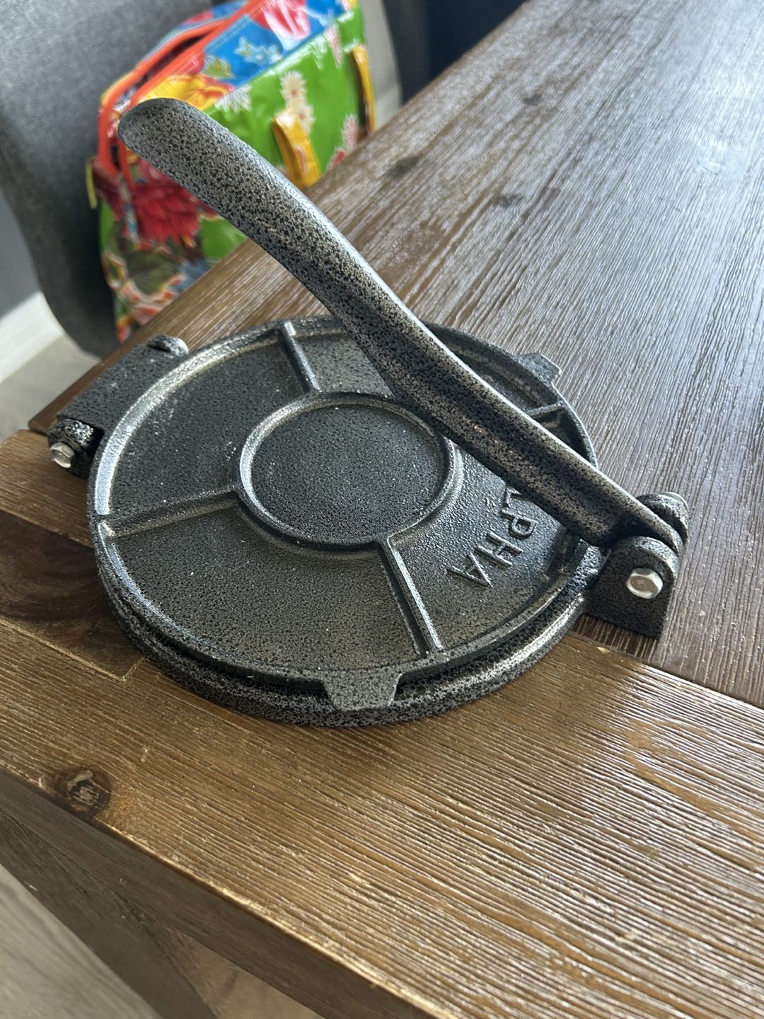 Tortilla maker machine Cast iron 7.5 inches thumbnail