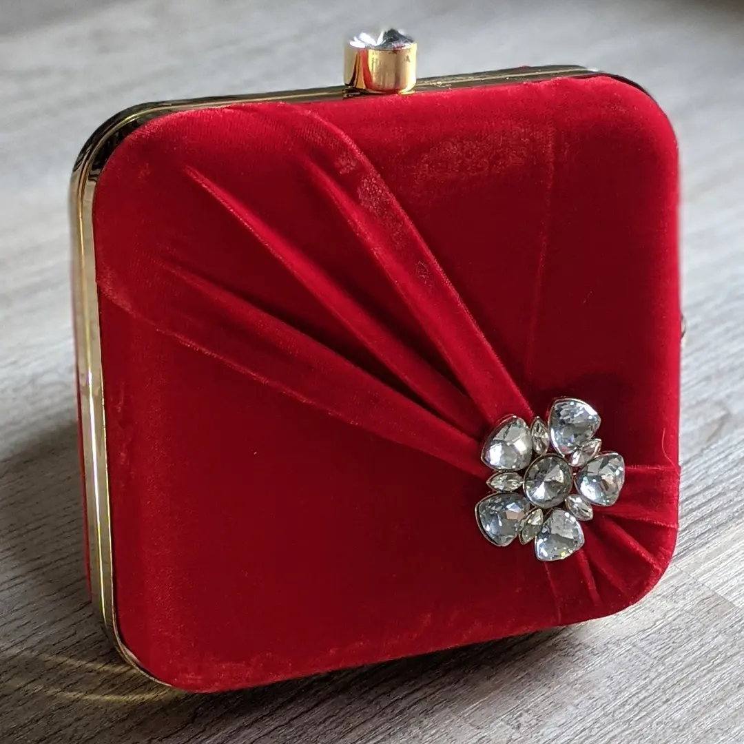 Red Fancy Clutch Purse - photo 3