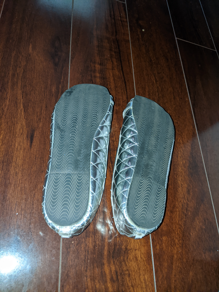 Silver Pleated Buckle Design Request Flats image indicator(6)