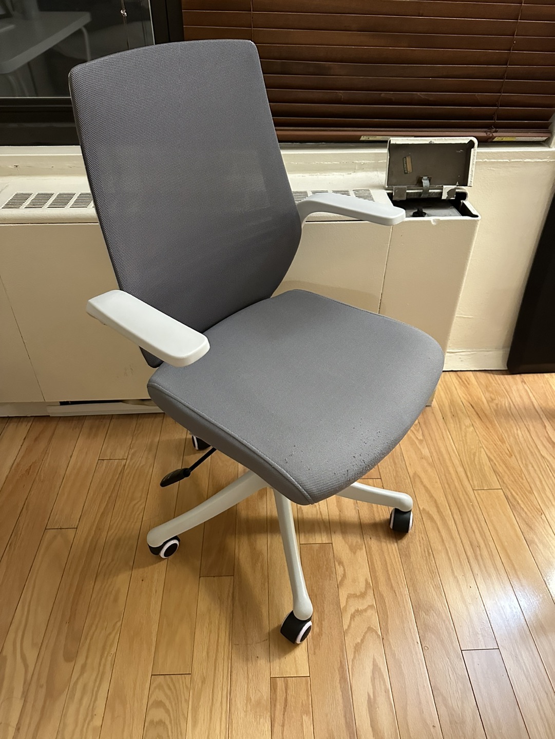 Selling office chair