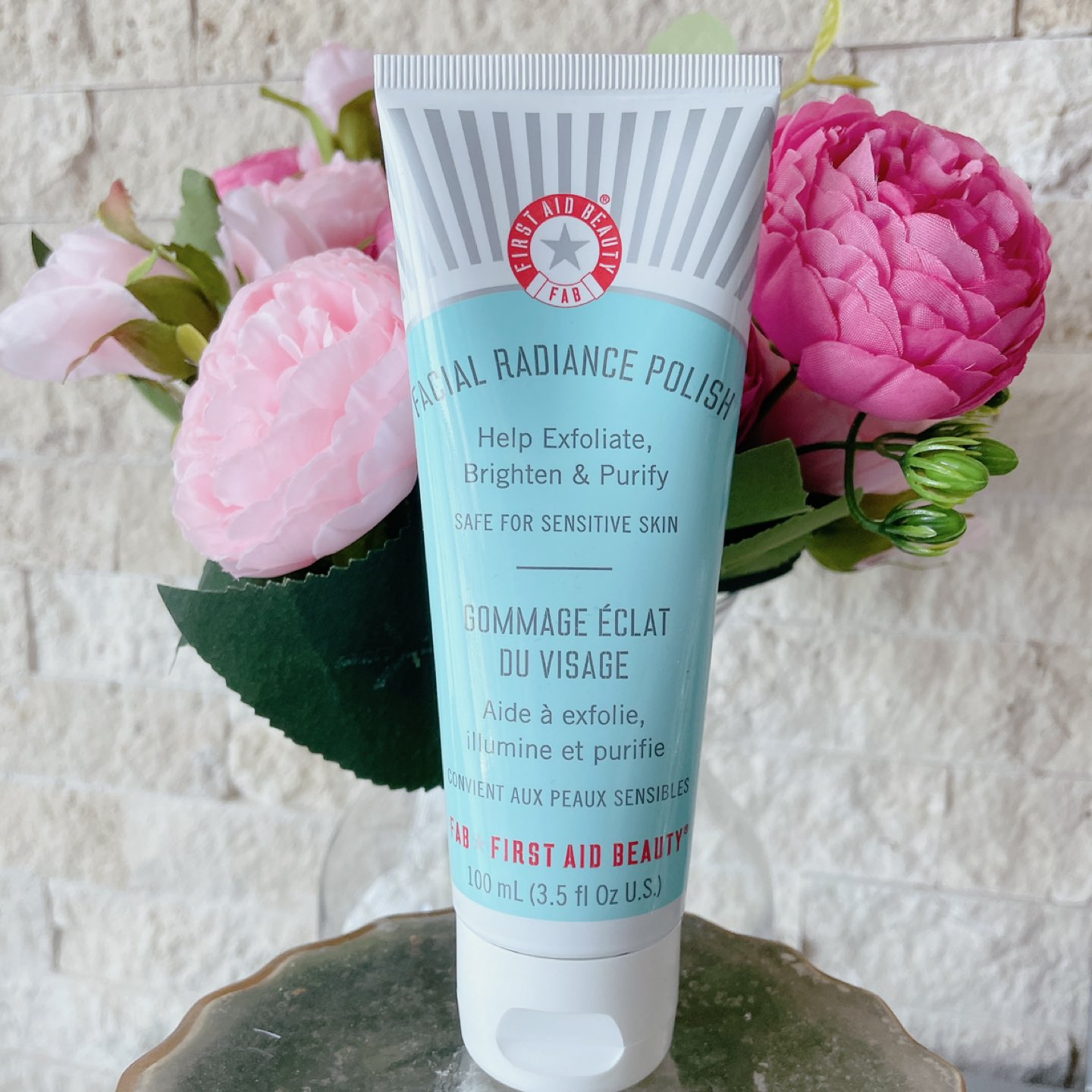 First aid beauty, facial radiance, polish New & sealed thumbnail