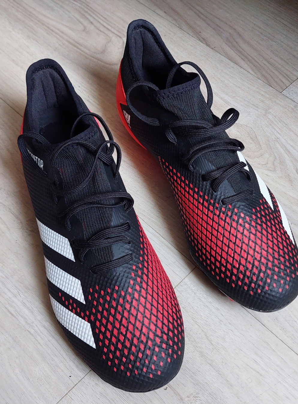 Adidas predator 20.3
 image indicator(4)