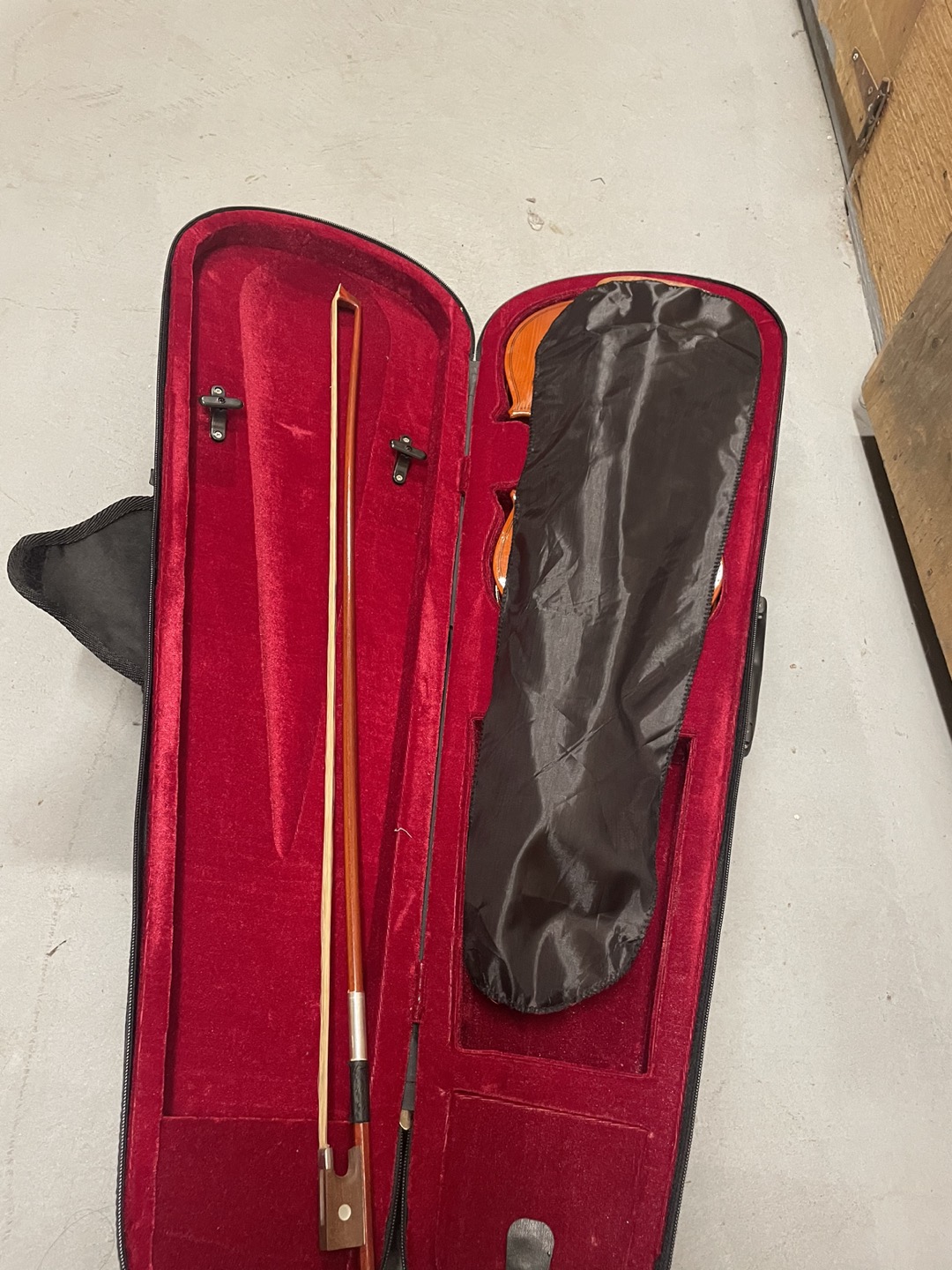 Violin with case - photo 2