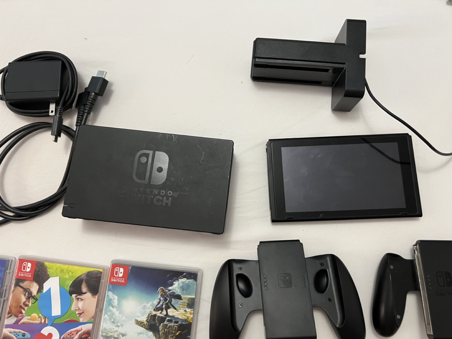 Nintendo Switch With Extra Accessories + 3 Games - photo 3