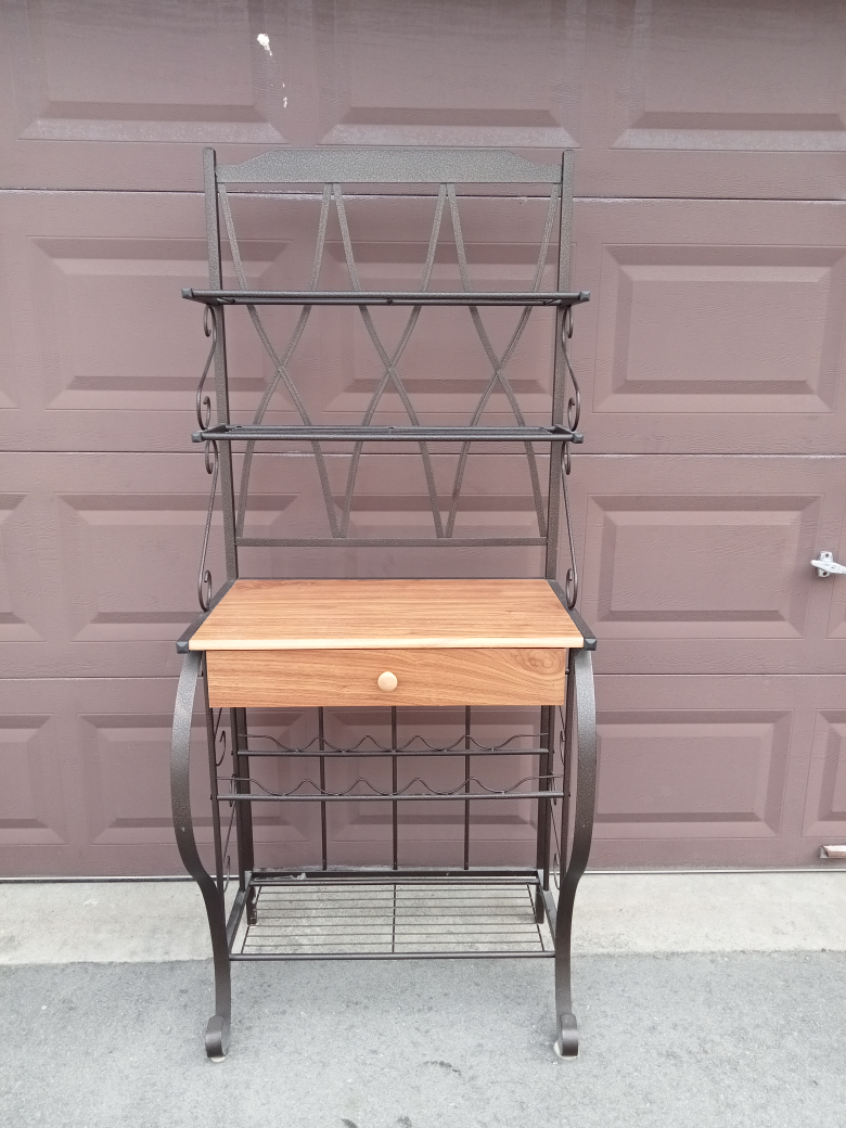 Metal wine rack 