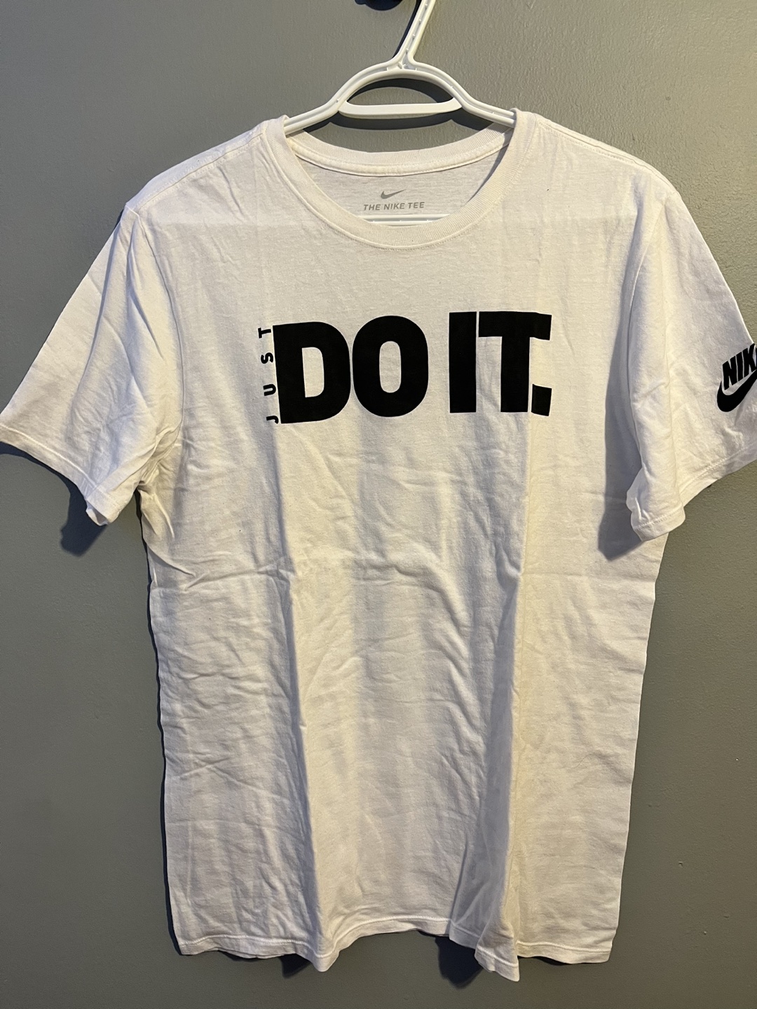 NIKE Shirt (Medium) thumbnail