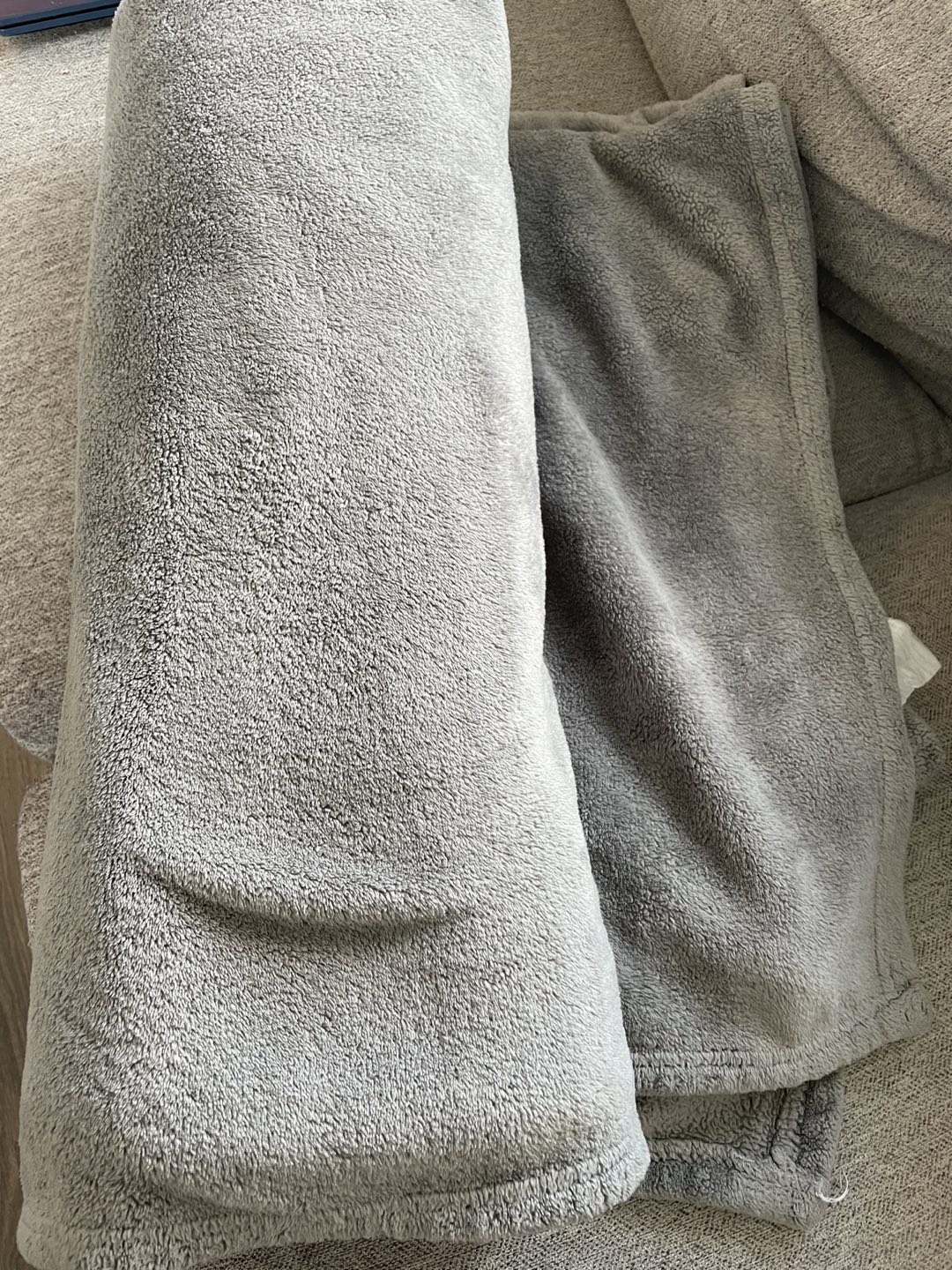 Full Queen Size Throw Blanket image indicator(2)