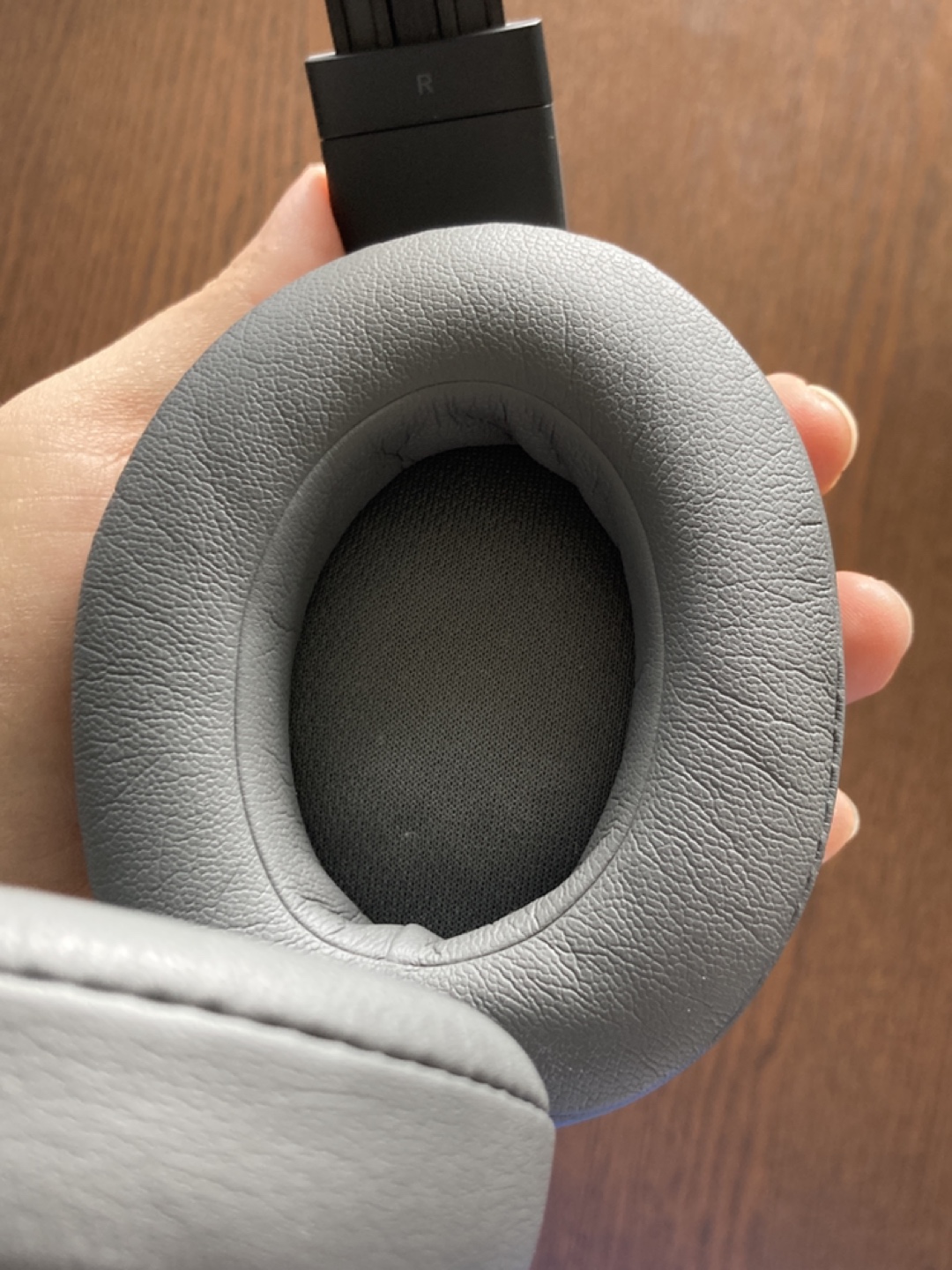 Beats Studio3 Wireless A1914 Grey image indicator(6)