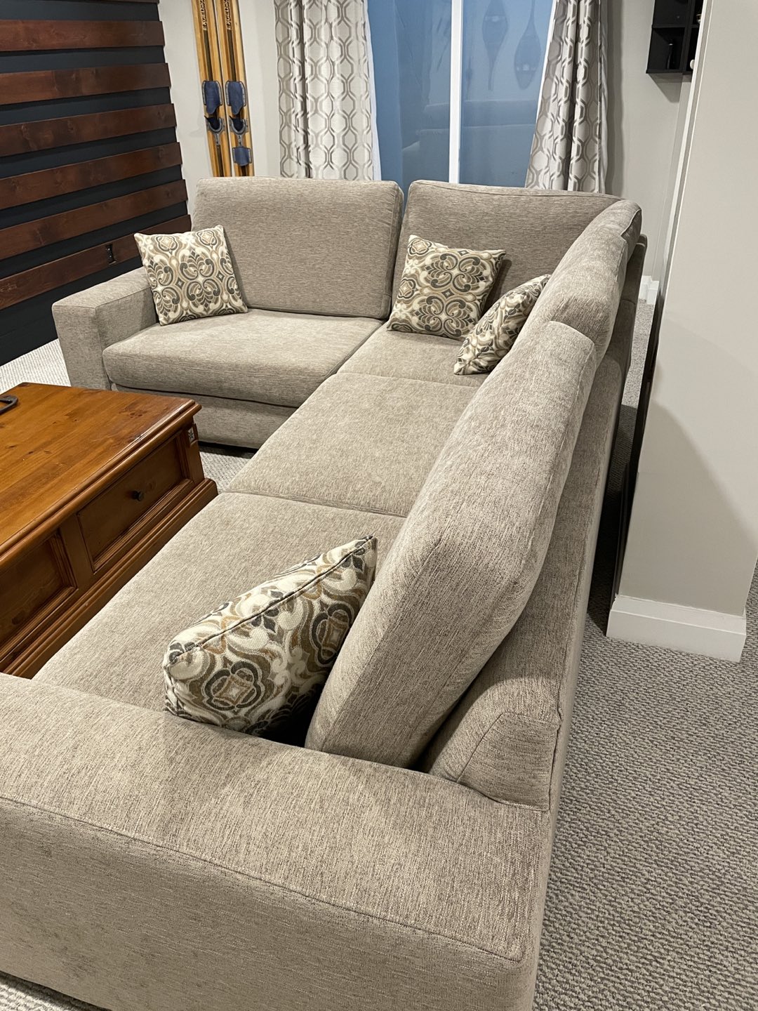 L-shape 2-piece sectional sofa