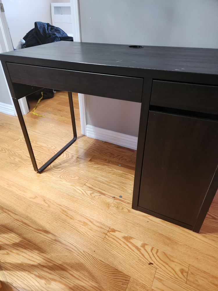 ikea computer table Scarborough  - photo 4