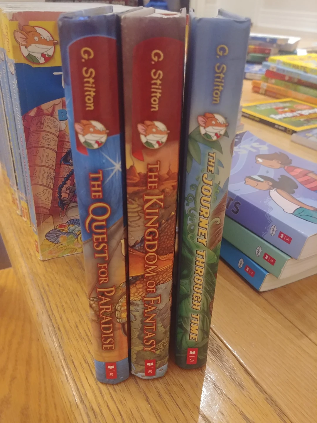 Geronimo Stilton book image indicator(2)