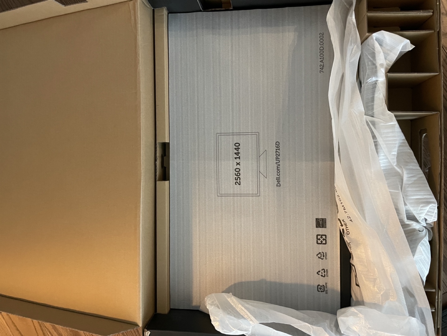 [SELL] Dell monitor 27inch UHD - photo 2