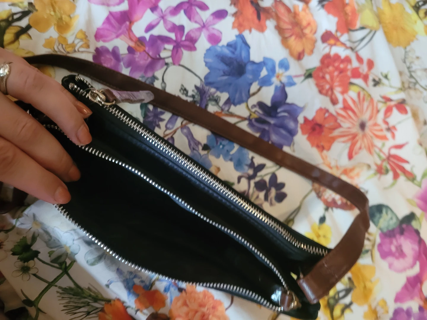 BNWT Roots Purse - photo 2