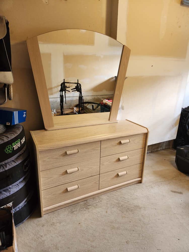 Wooden dresser with mirror, good condition - photo 3