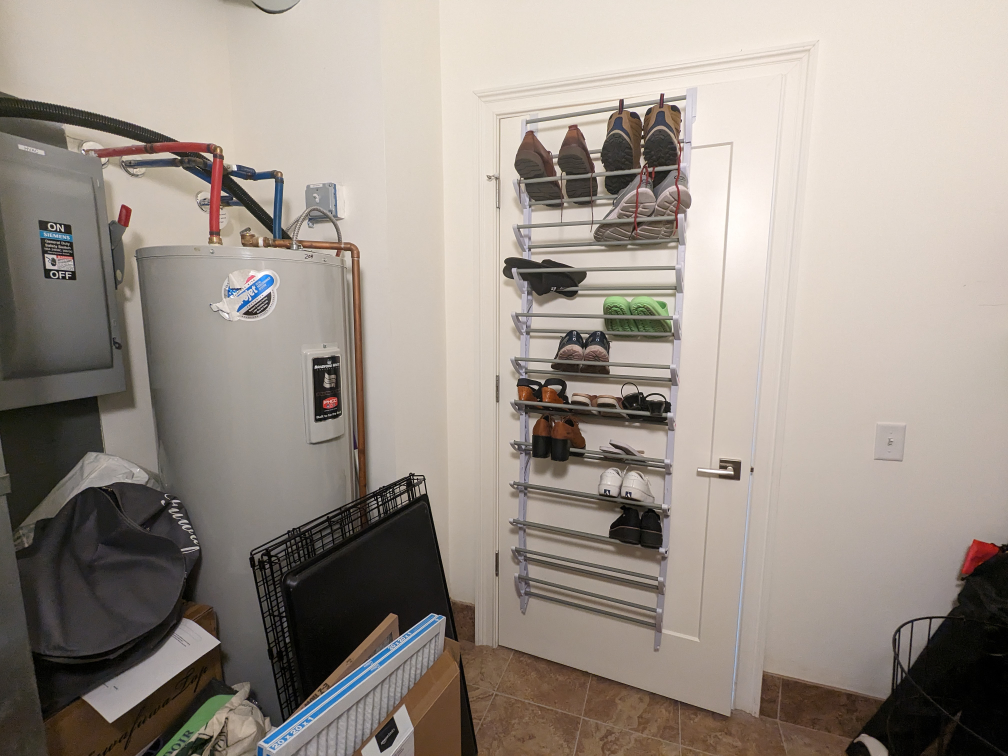 ☀️ Storage for shoes, over the door hanger
