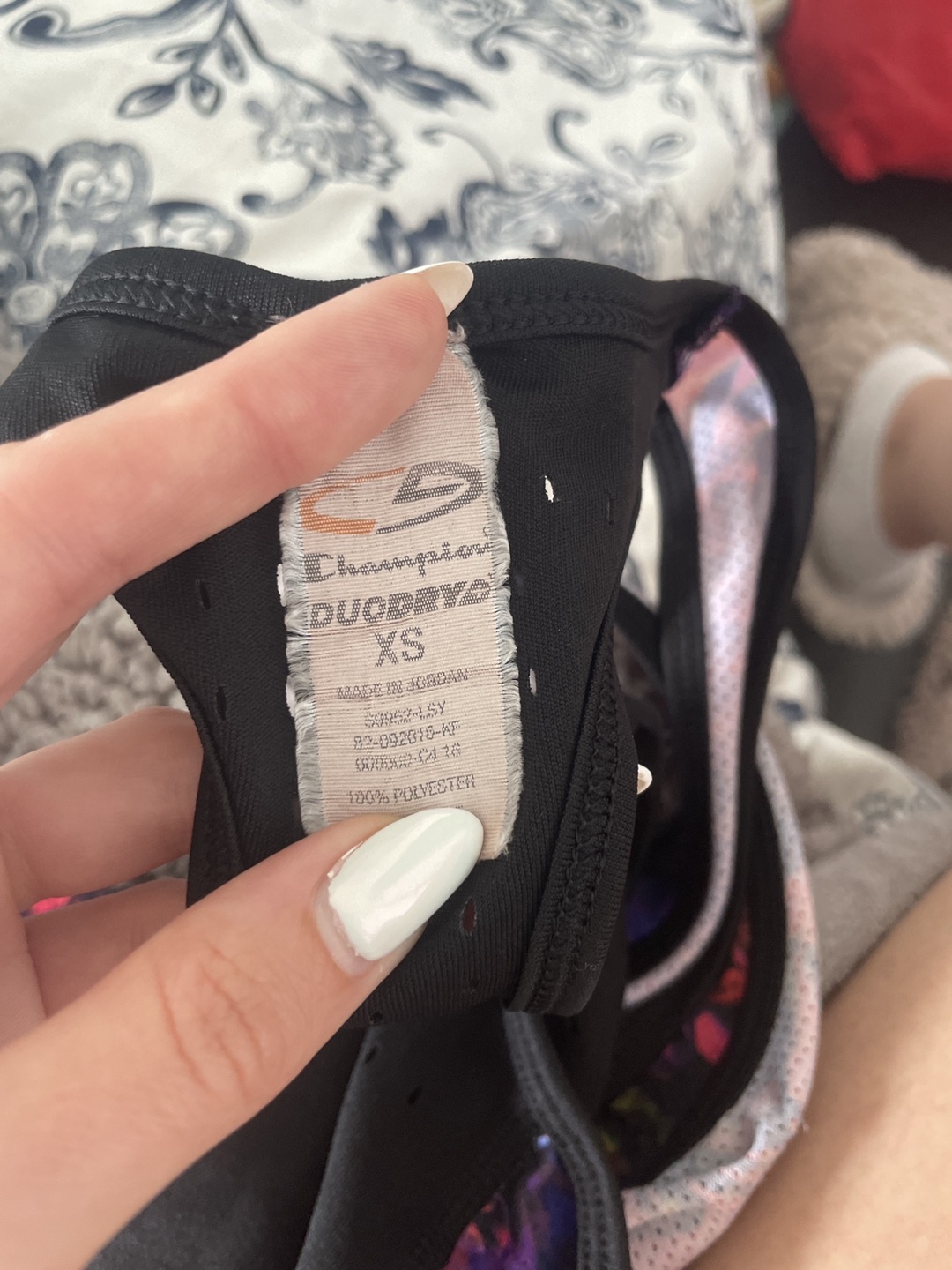 Cute colorful workout top size XS image indicator(4)