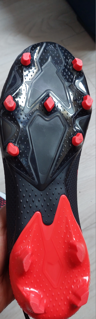 Adidas predator 20.3
 image indicator(3)