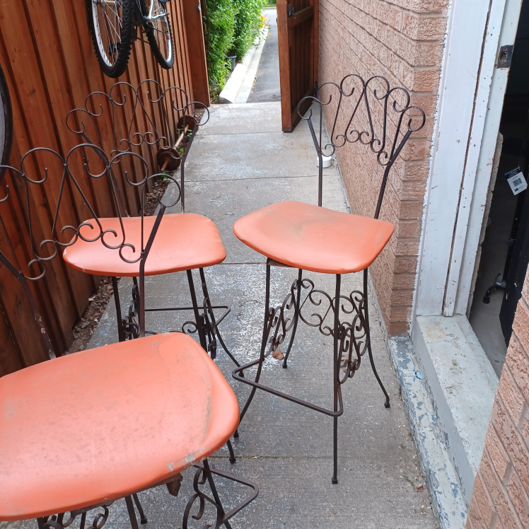 rod iron bar stool - photo 2