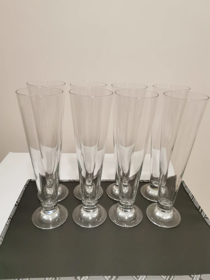 #Freecycle 8 Tall 16oz Pilsner Glasses thumbnail