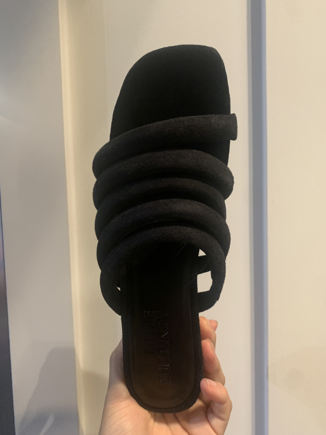 Little Burgundy Women’s Strappy Slippers image indicator(2)