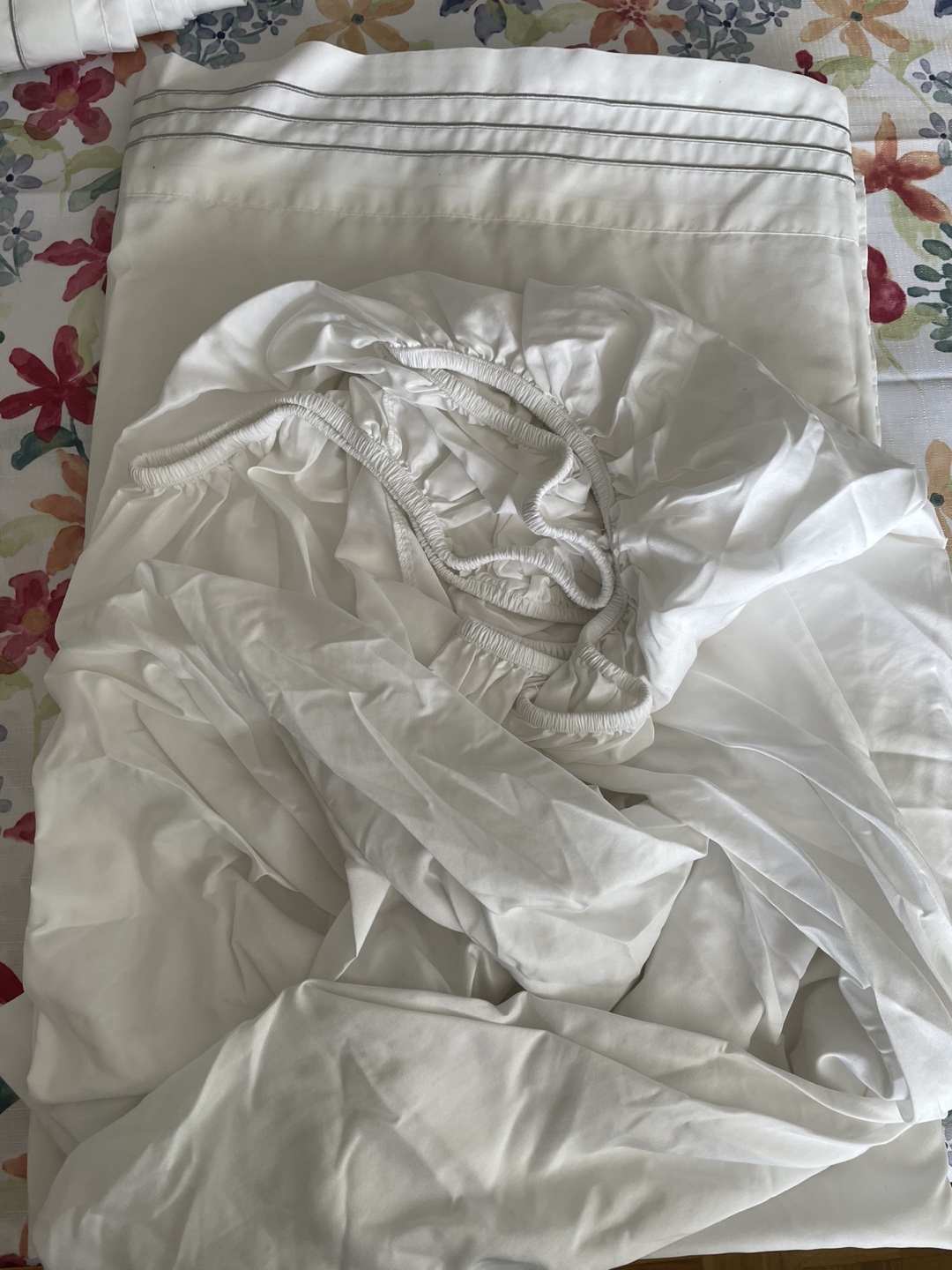 Bed Sheets Set - White - Twin Size thumbnail