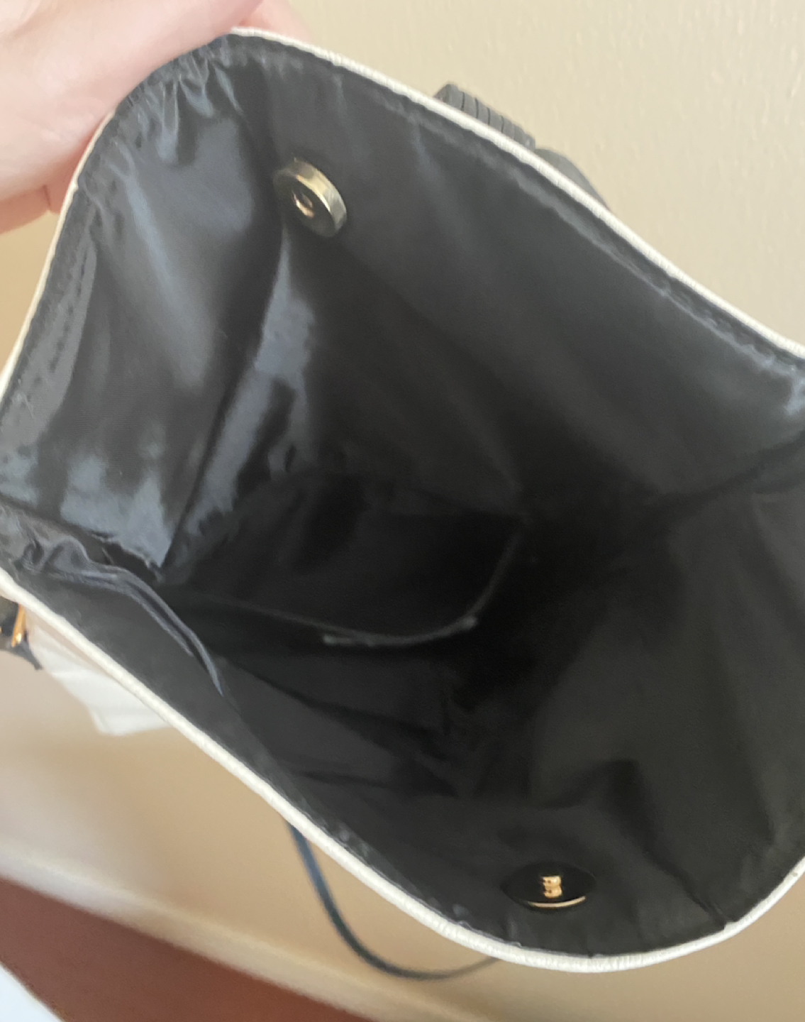 Black and white pleather purse - photo 3