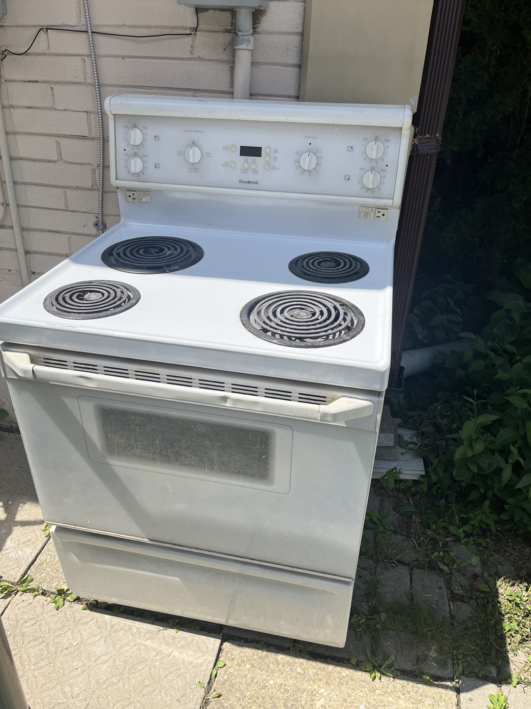 Stove/Oven works perfectly fine thumbnail