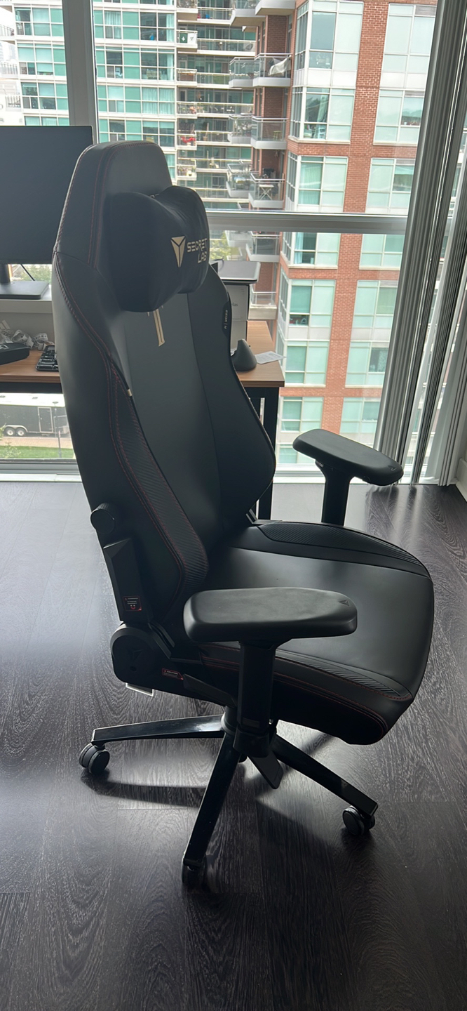 Secretlab gaming chair - photo 3