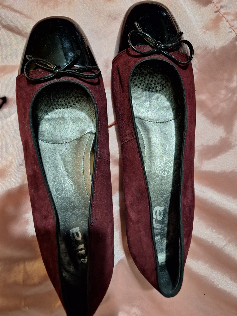 Shoes for women size  7.5