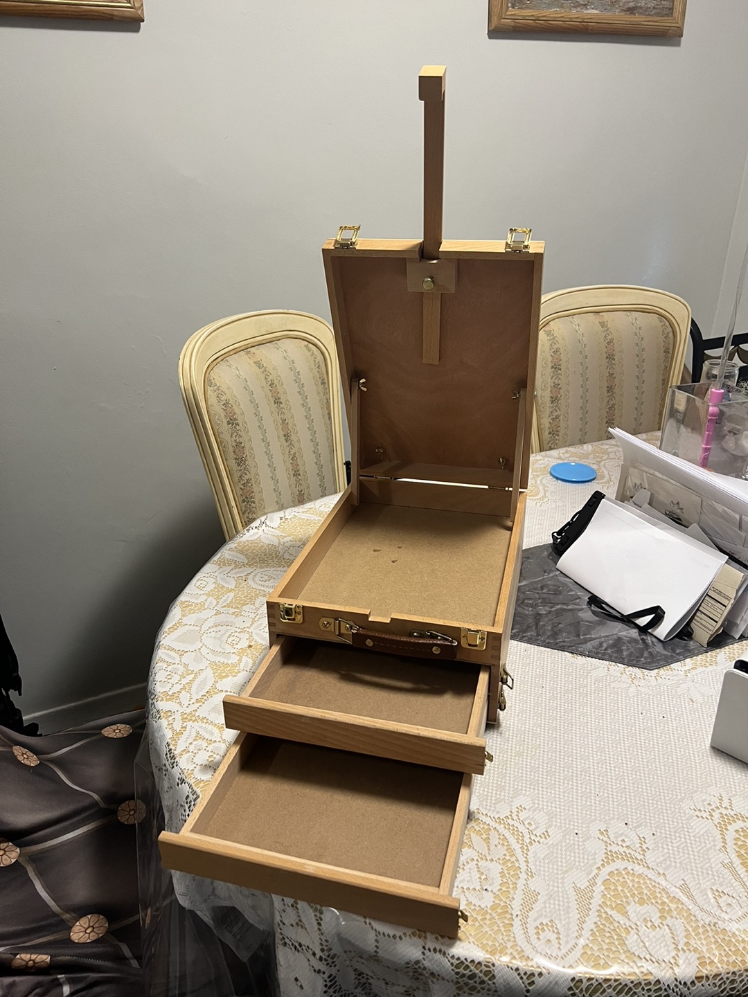 Artist storage and painting easel image indicator(8)