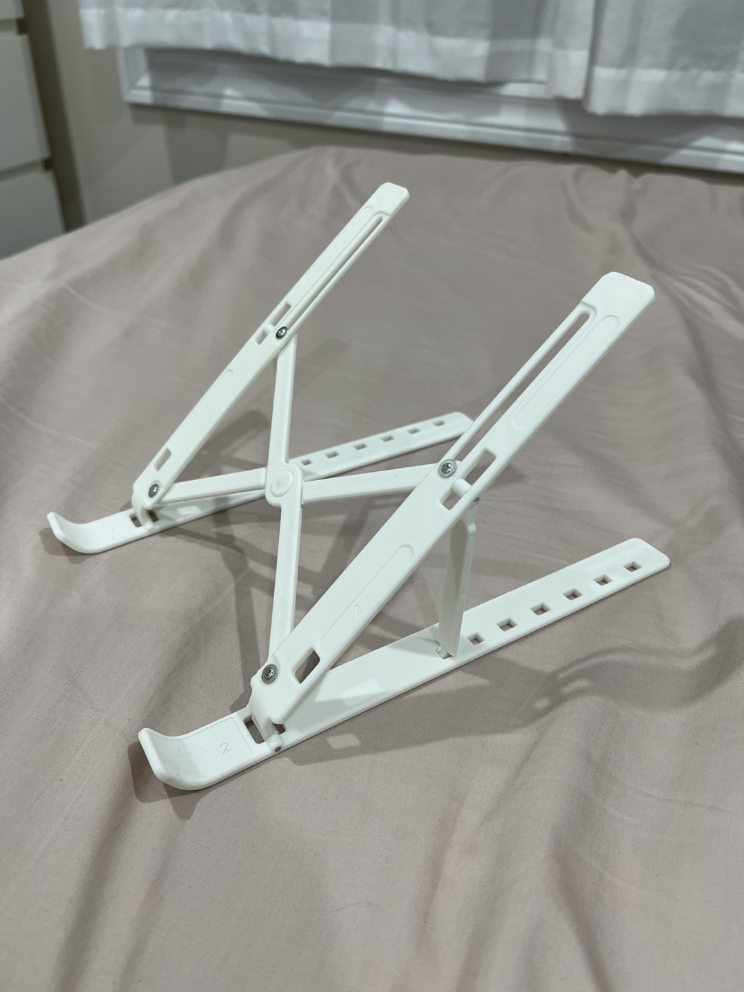 Portable laptop stand (white or black) - photo 2