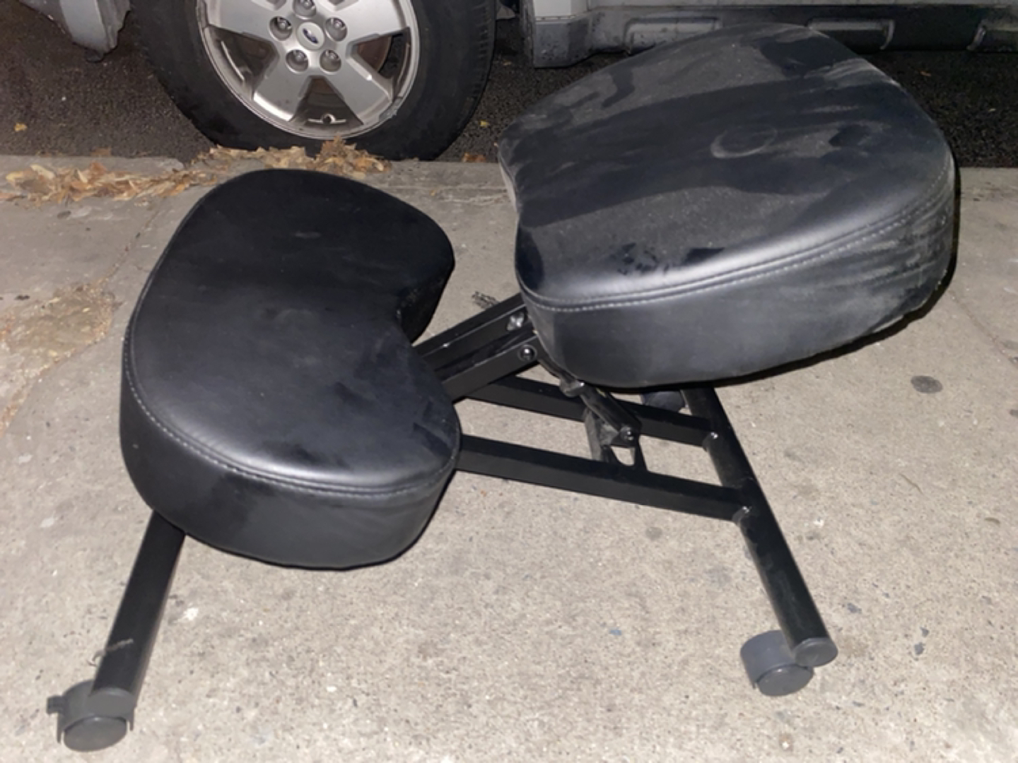 Adjustable Ergonomic Kneeling/ Posture Corrective Chair